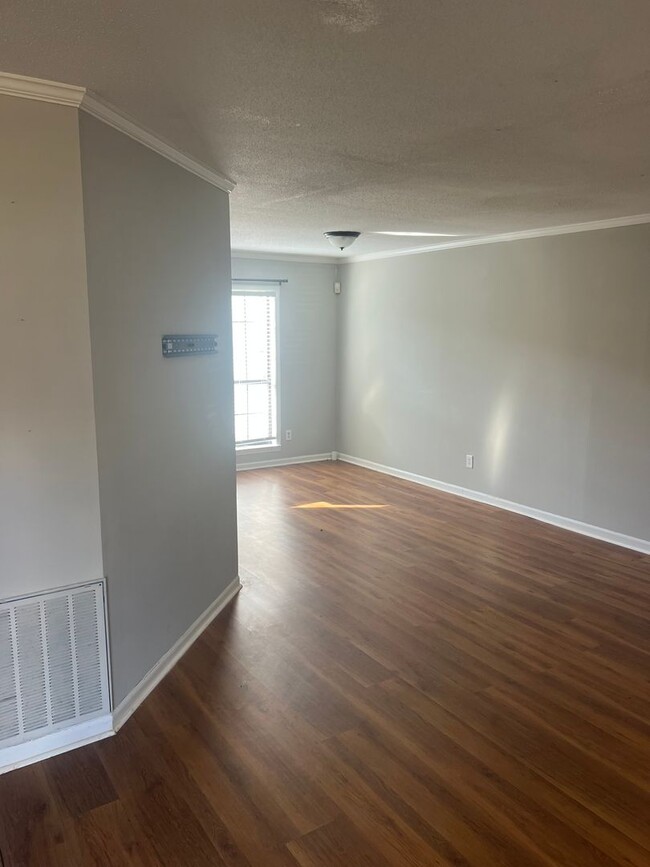 Building Photo - For Rent: Spacious 2-Bedroom, 2.5-Bath Tow...