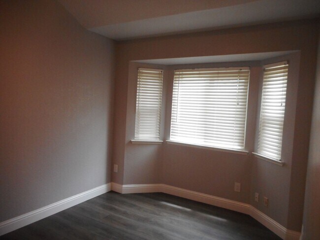 Building Photo - 4098 W. San Jose