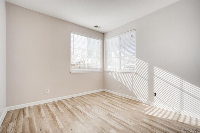 Building Photo - 22580 E Ontario Dr