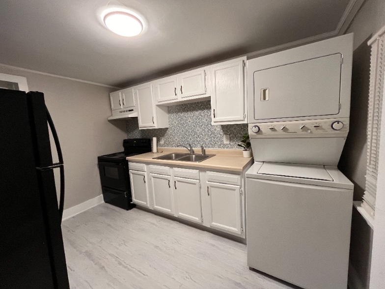 Building Photo - 124 S 6th St