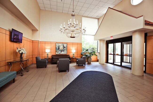lobby - 1211 S Eads St