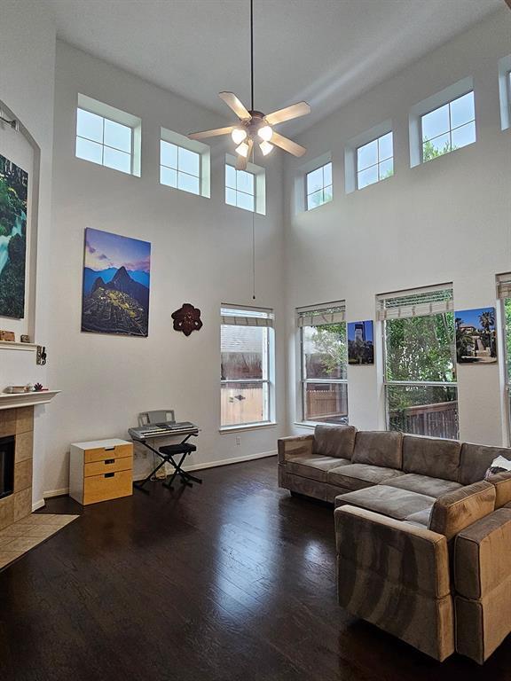 Building Photo - 1549 Homewood Cir