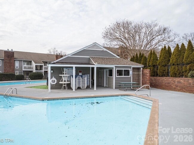 Building Photo - 6124 Heath Ridge Ct