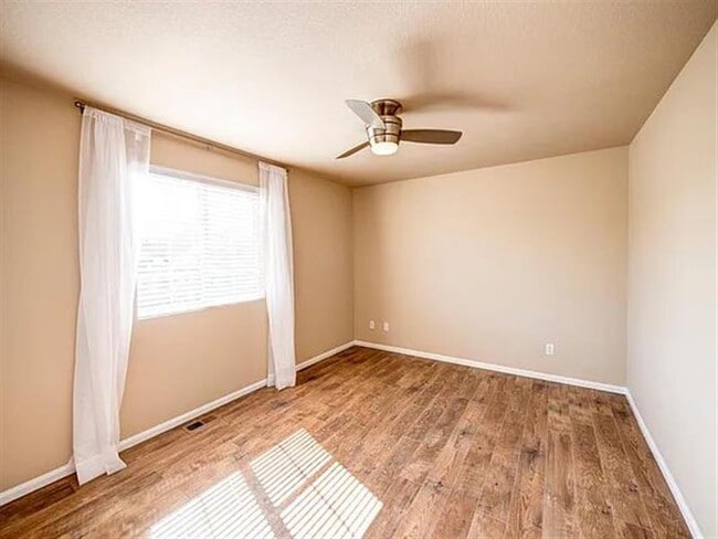 Building Photo - BEST CLASS