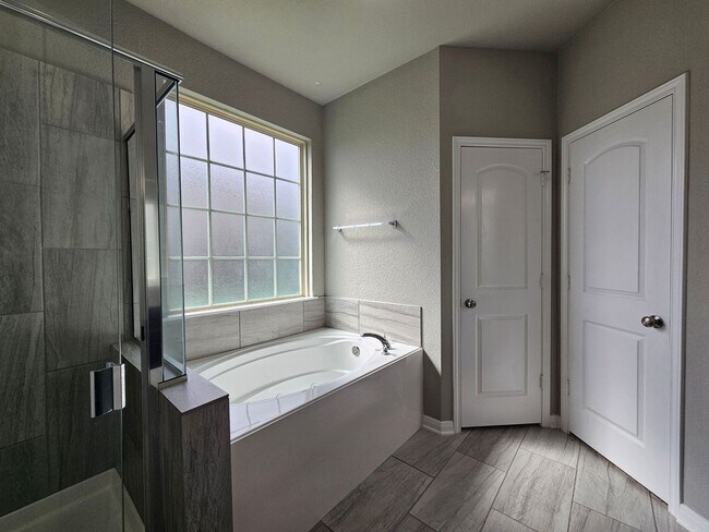 Building Photo - NEW IN MANAGEMENT - AVAILABLE NOW!