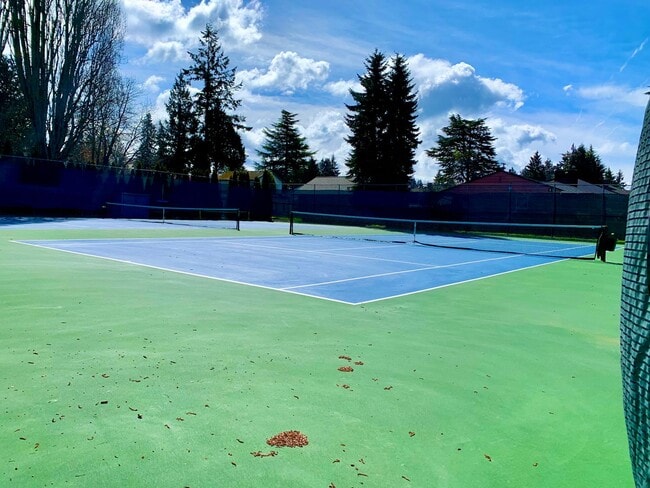 Building Photo - Blue Ridge Waterfront Home