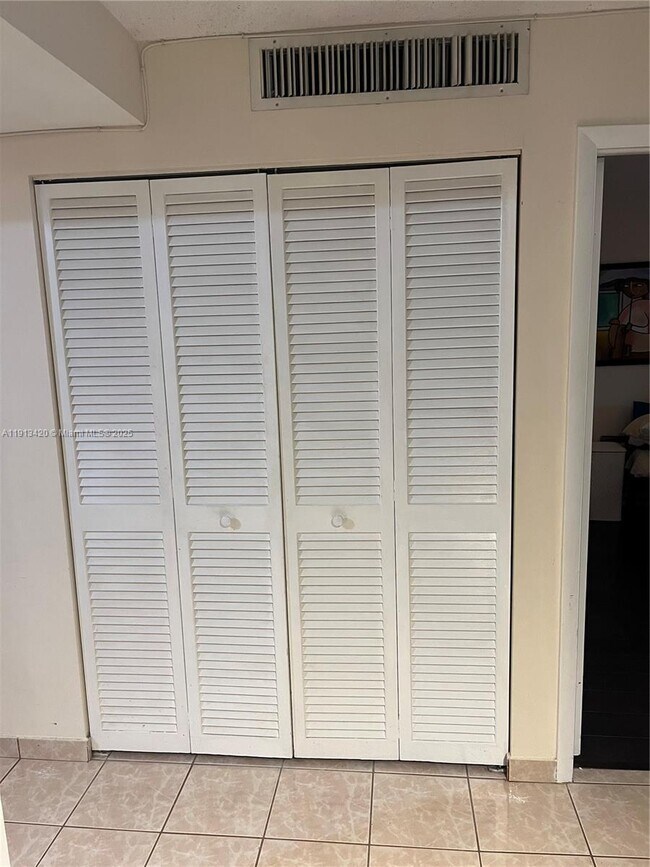 Building Photo - 8233 Harding Ave