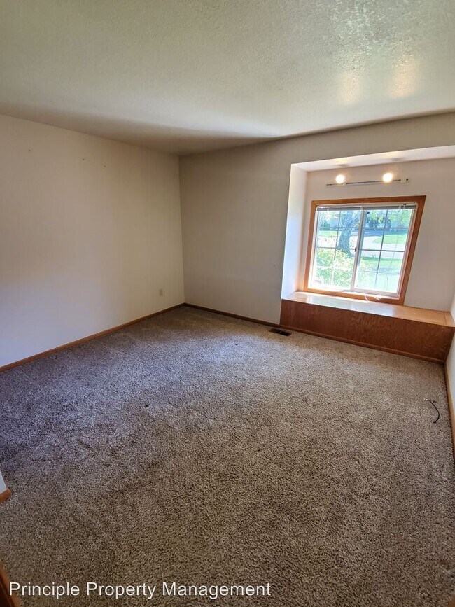 Building Photo - 3 br, 2.5 bath House - 3384 Honeywood Street