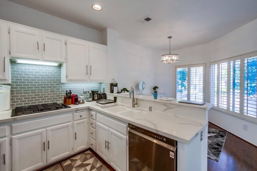 Building Photo - 7140 Calabria Ct