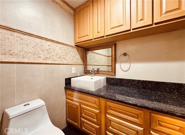 Building Photo - 848 W Huntington Dr