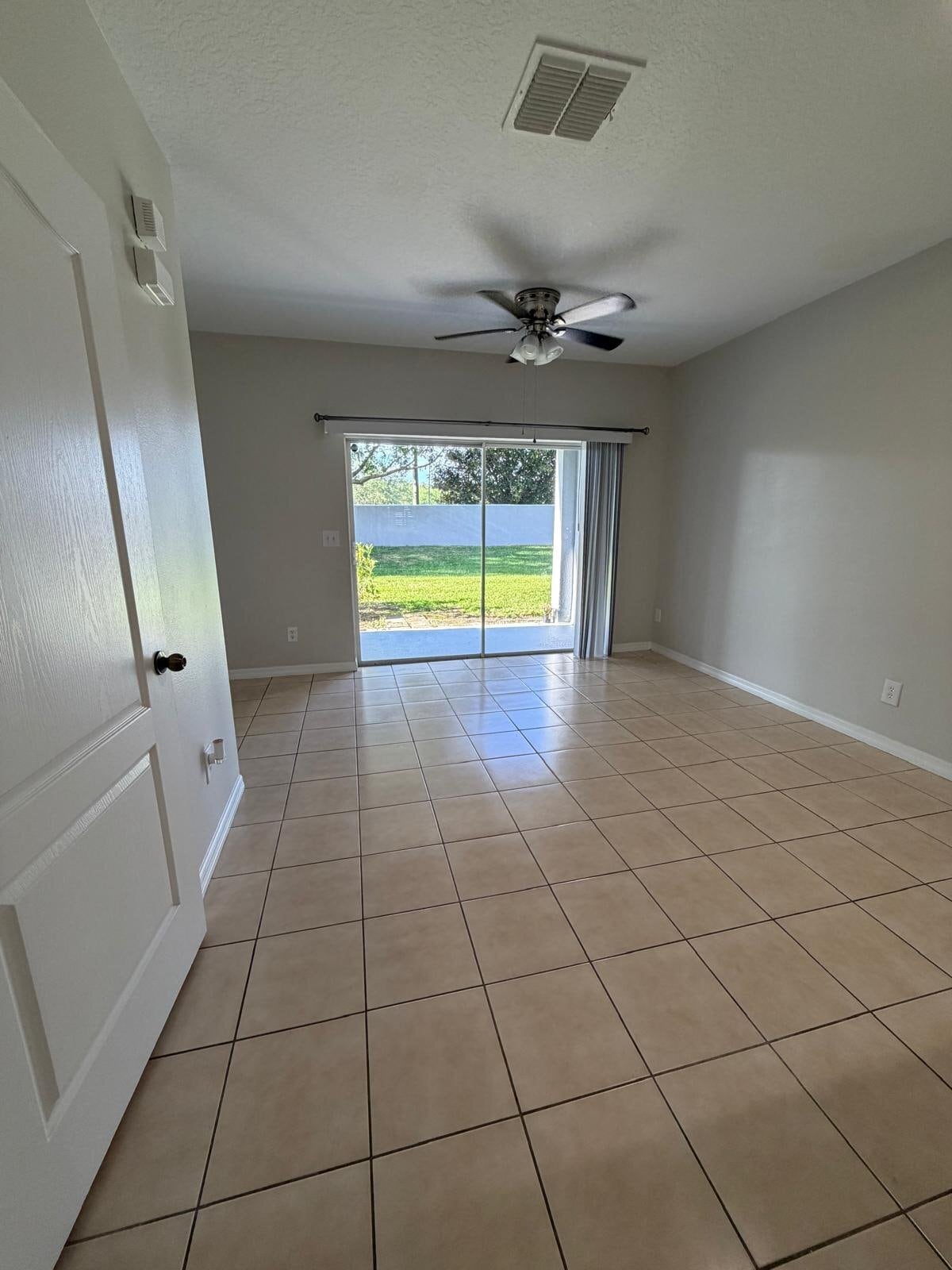 Building Photo - 9337 Jasmine Flower Ln