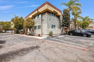 Building Photo - Cozy 2 BD, 1 BA Condo in Las Palmas Villas!