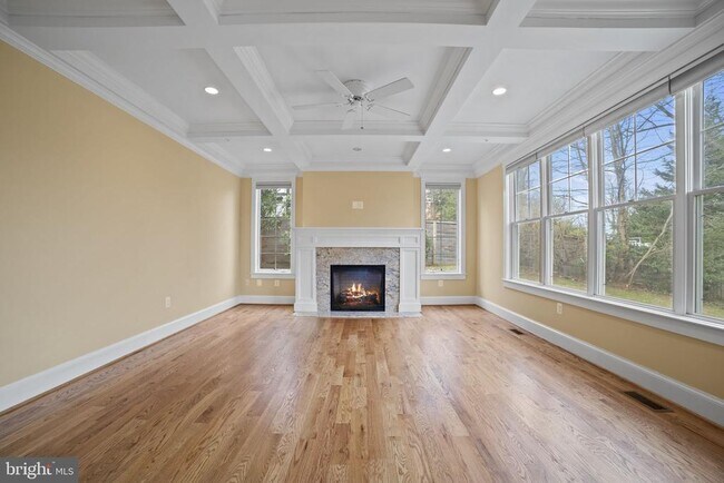 Building Photo - 5709 Wilson Ln