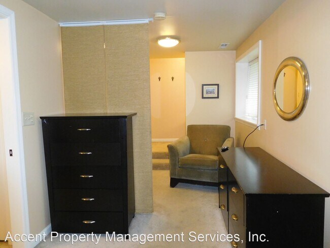 Building Photo - 1 br, 1 bath House - 3144 E. 37th Street