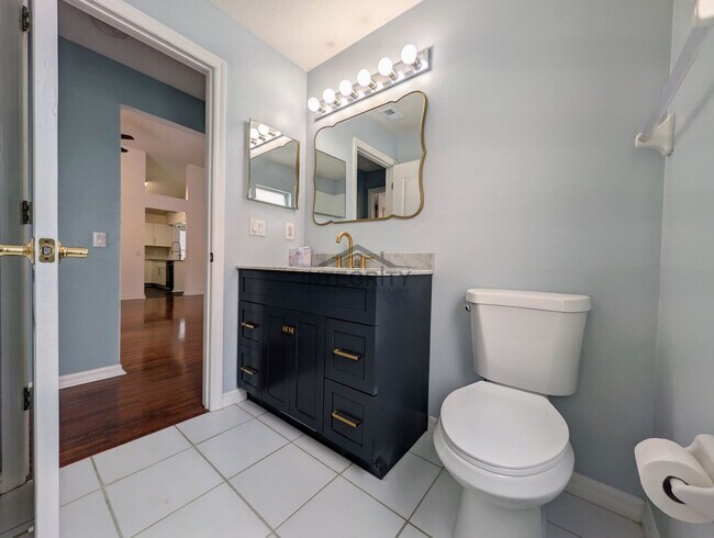 Building Photo - 30549 Tremont Dr