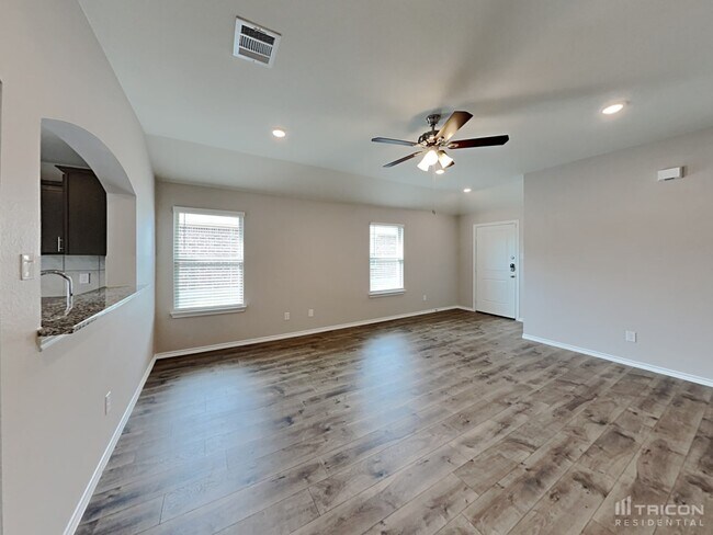 Building Photo - 2514 Henley Dr