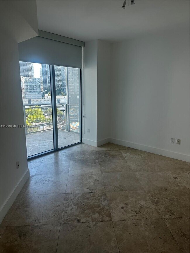 Building Photo - 350 S Miami Ave