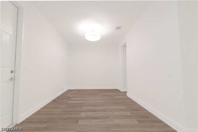 Building Photo - 1395 Mariposa Cir