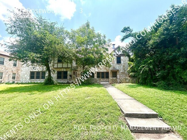 Building Photo - 218 E Rosewood Ave