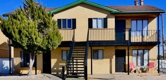 Building Photo - 1208 Aspen St