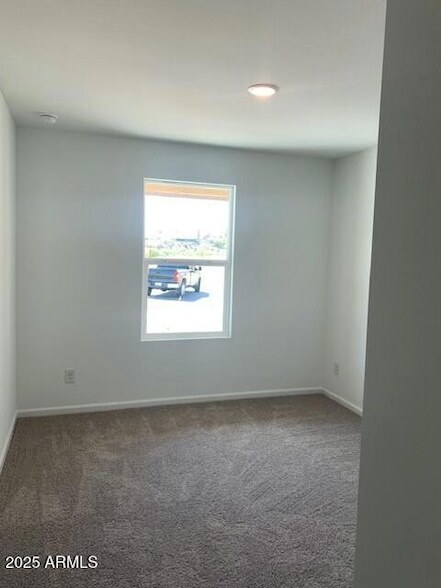 Building Photo - 910 Echo Ct