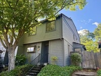 Building Photo - SPACIOUS 3 BED  2.5 BATH END UNIT TOWNHOME IN SAN MARIN VALLEY