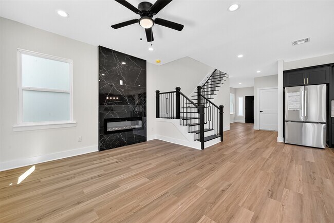 Building Photo - 12315 New Jordan Ln