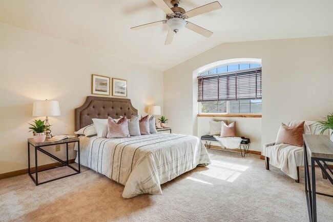 Building Photo - 1561 Spring Ct