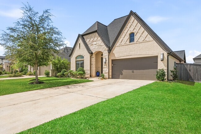 Building Photo - 2106 Stargrass Dr