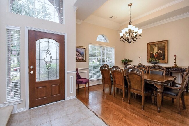 Building Photo - 1446 Sherwood Park Cir