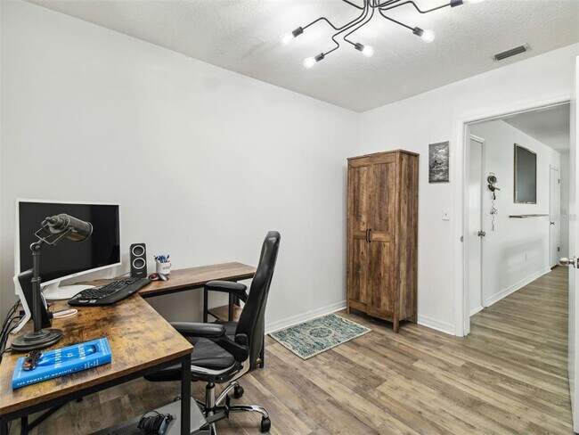 Building Photo - 6241 Bayside Dr