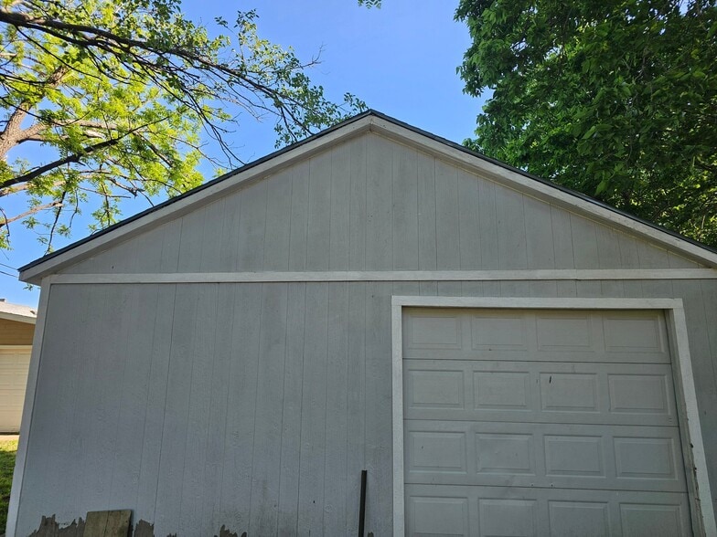 Building Photo - 3121 Canterbury Dr