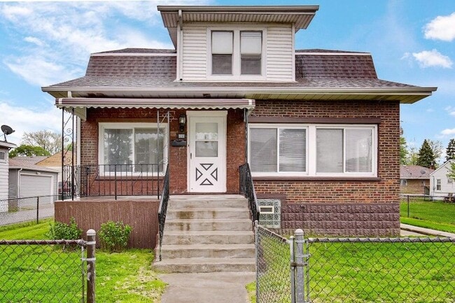 Building Photo - 650 119th St