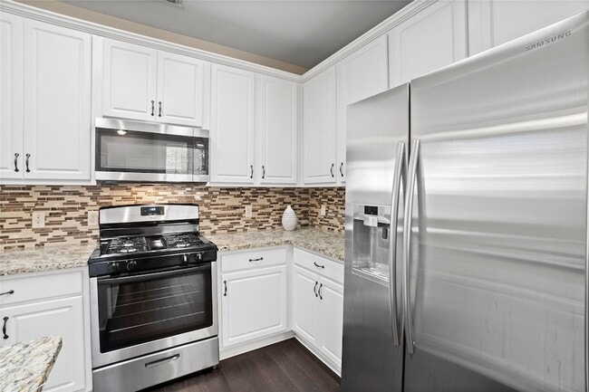 Building Photo - 15 Blue Creek Pl