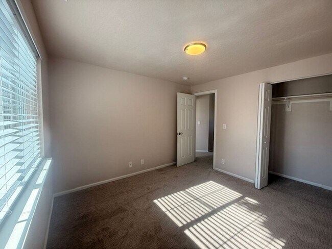 Building Photo - wilc04