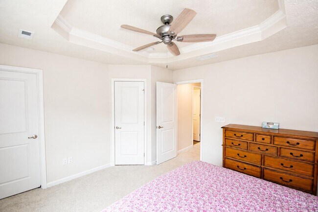 Building Photo - 984 Steamboat Dr