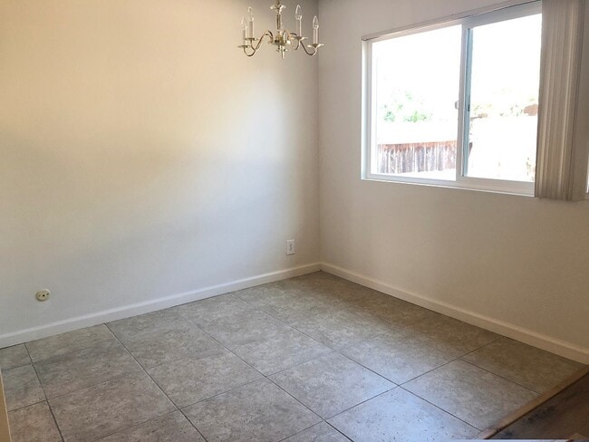 Building Photo - Adorable Oceanside Attached Home Ready Now!