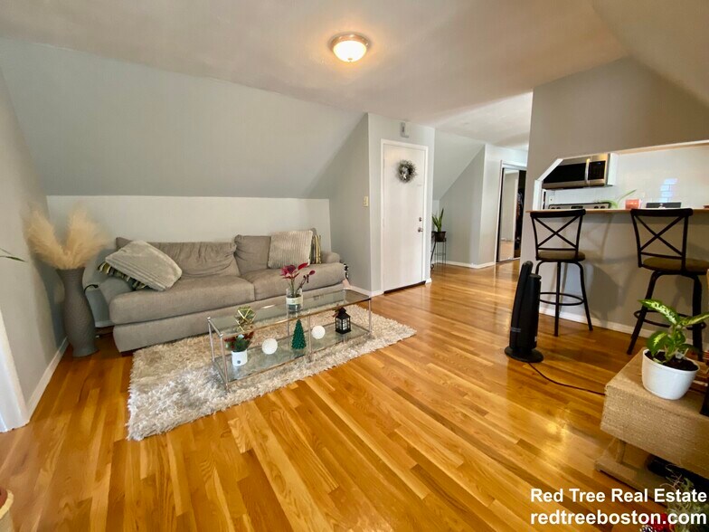 Building Photo - 3140 Washington St