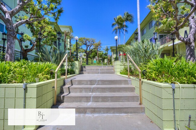 Building Photo - Spacious 2-Bedroom, 2-Bathroom Unit in Prime Monterey Park