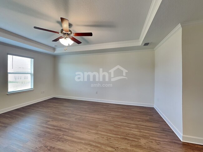 Building Photo - 326 Pine Terrace Dr