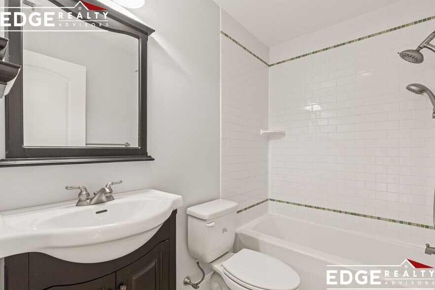 Building Photo - 58 Holton St