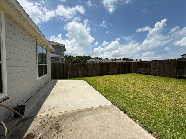 Building Photo - 9678 Caney Trails Rd