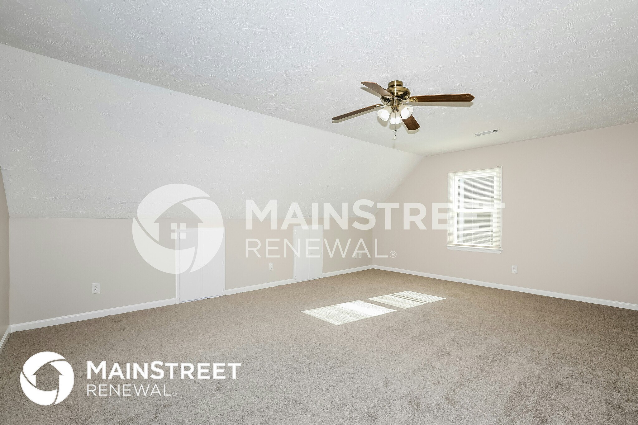 Building Photo - 369 Hillridge Dr