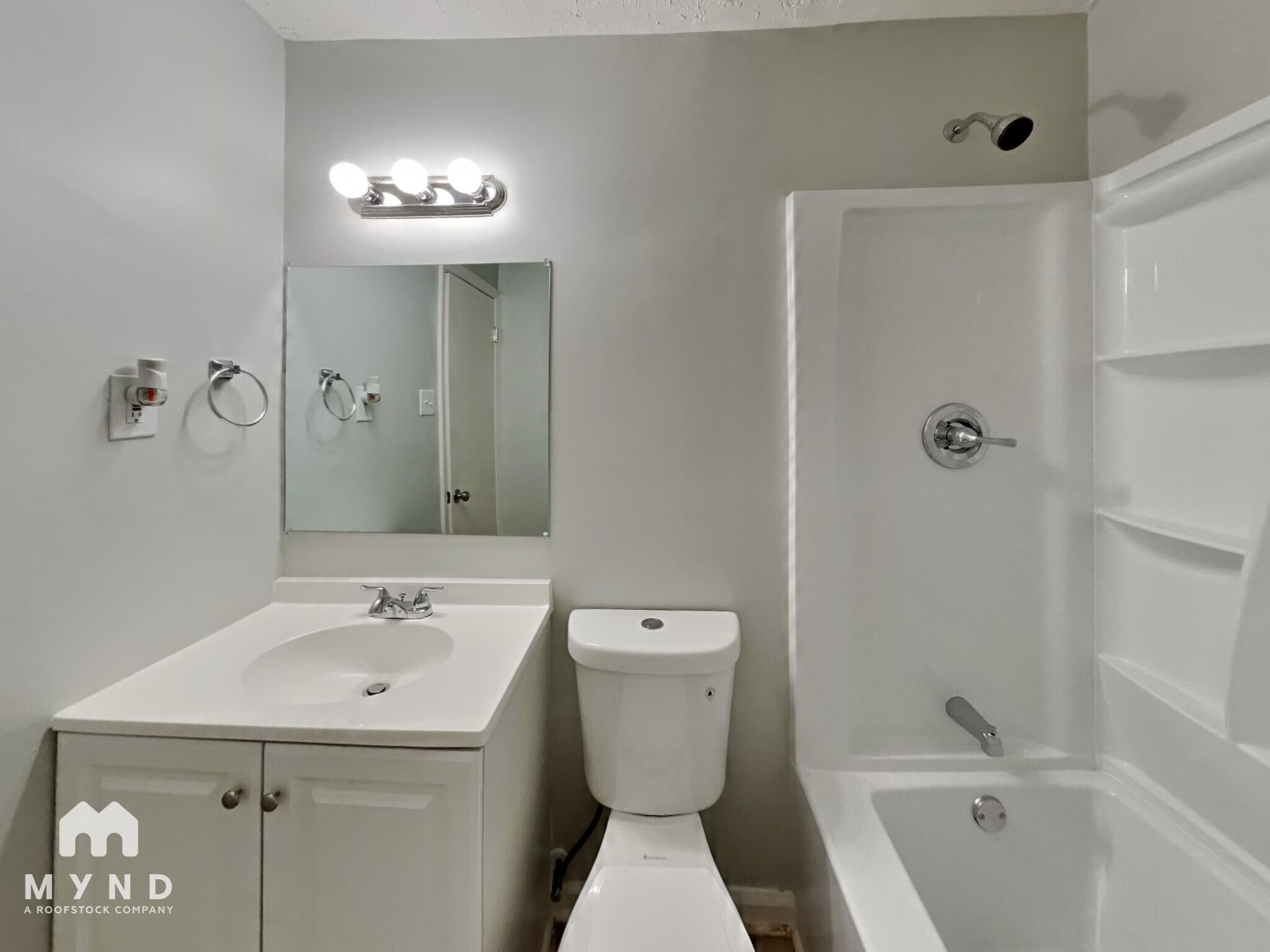 Building Photo - 1638 Atherton Dr