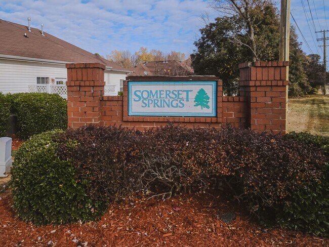 Building Photo - 7020 Somerset Springs