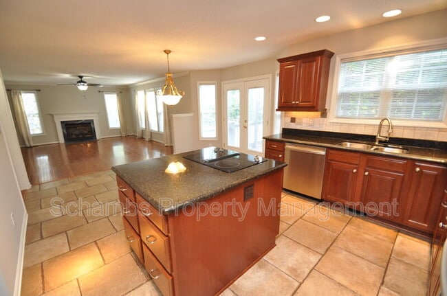 Building Photo - 2307 Fordcrest Dr