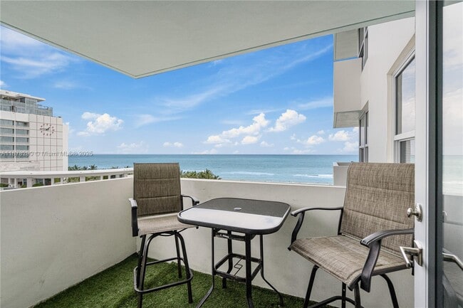 Primary Photo - 2899 Collins Ave