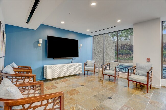 Building Photo - 2001 Holcombe Blvd