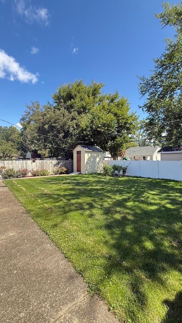 Building Photo - 14631 Knox Ave