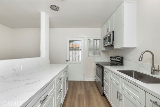 Building Photo - 10327 Flora Vista St